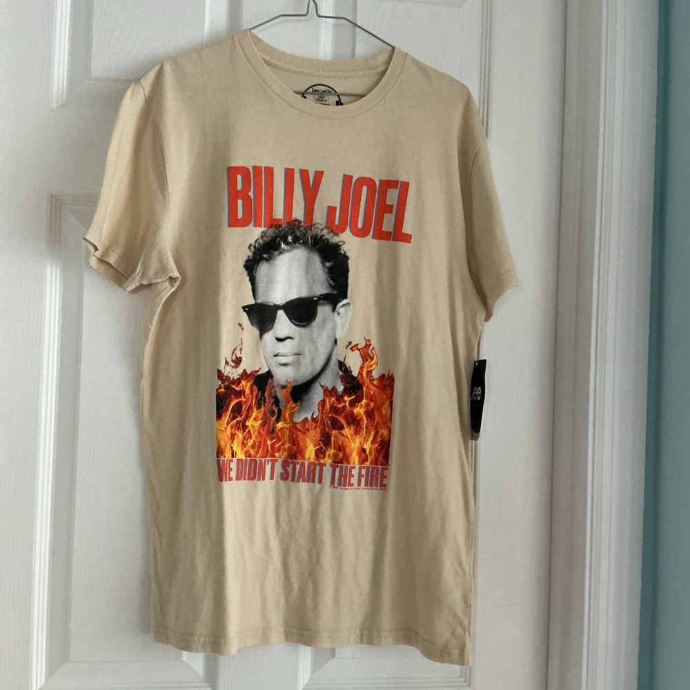 NWT  Billy Joel  "We Didn't Start the Fire" Men's Classic Fit T-Shirt Lee S